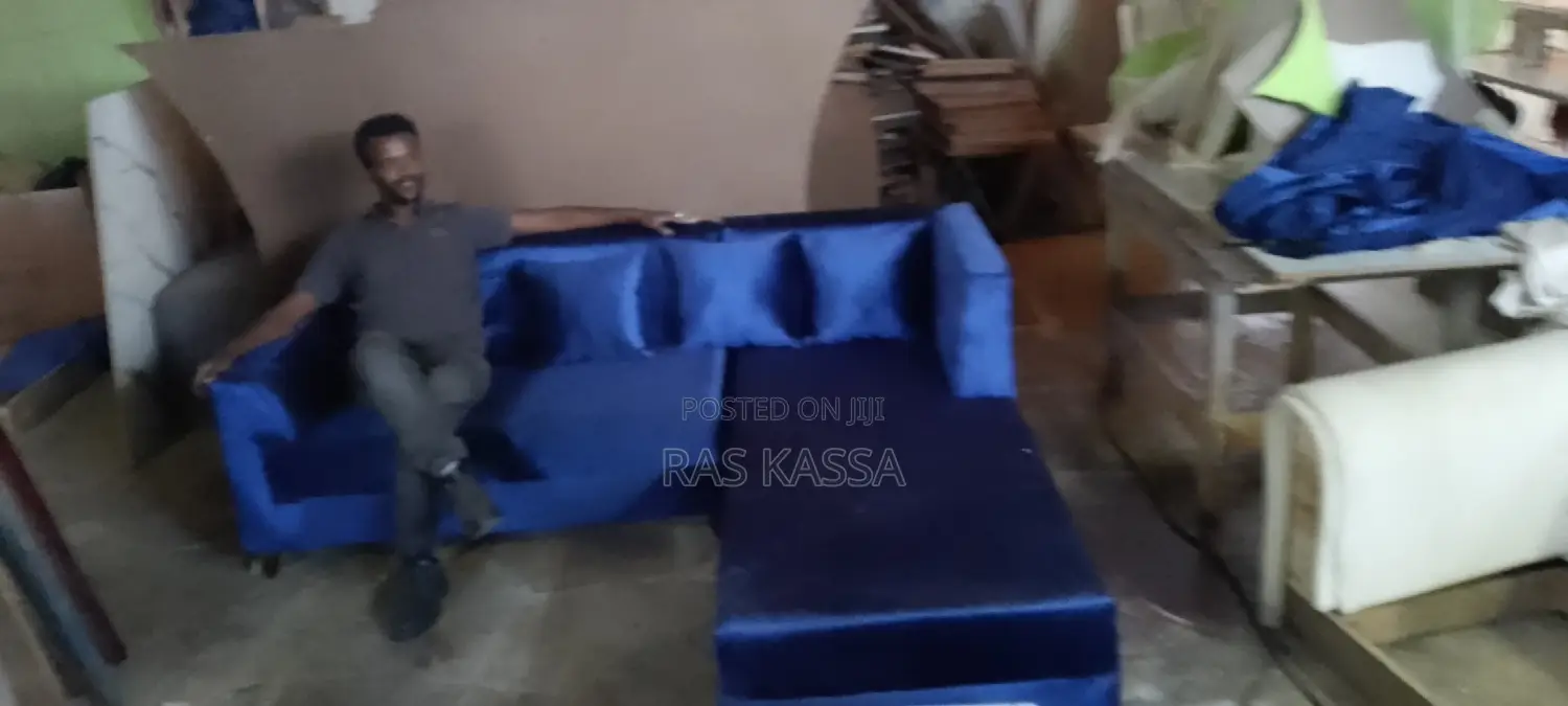 አነስተኛ ሶፊ 6