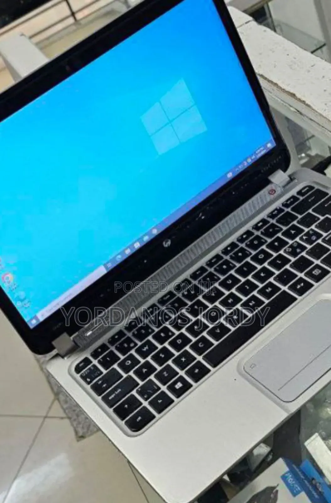 New Laptop HP Spectre 13 4GB Intel Core i5 SSD 128GB