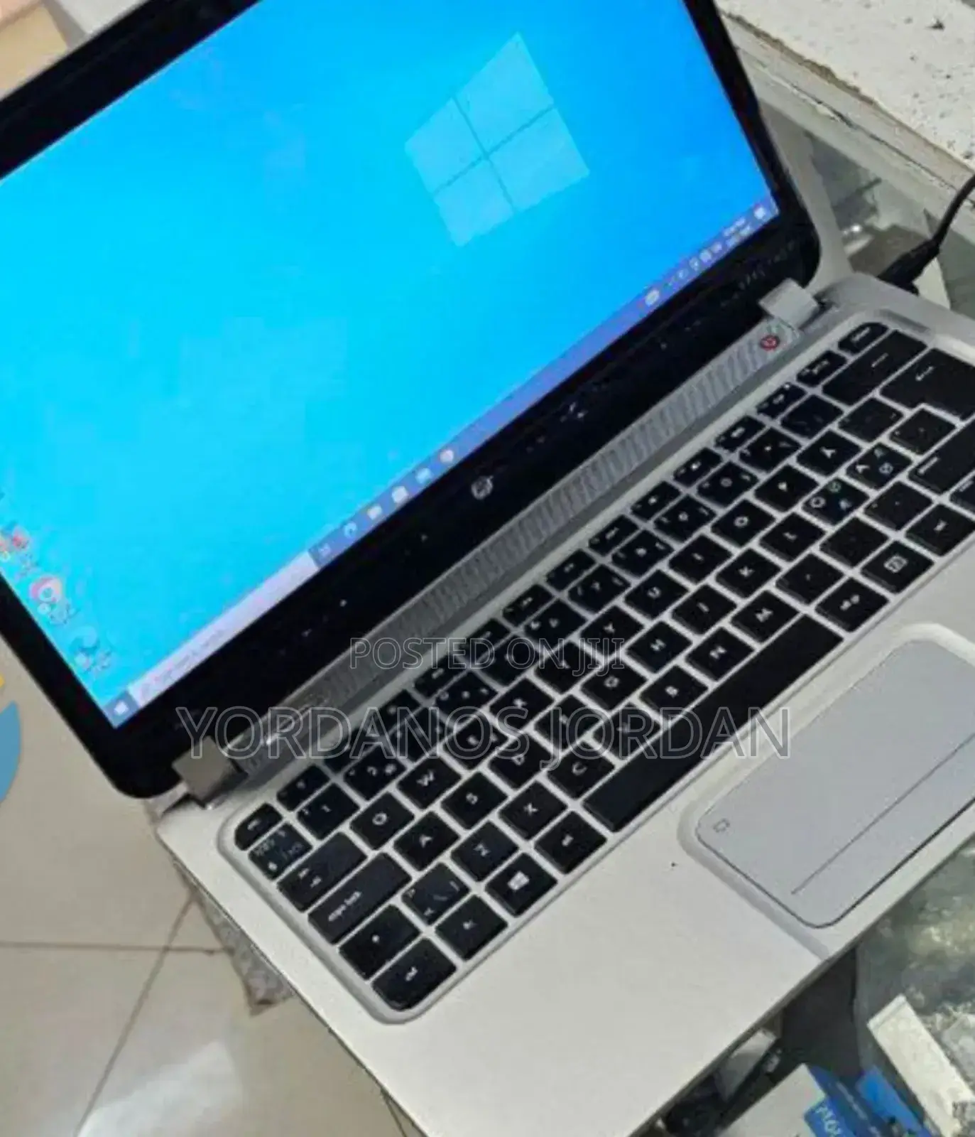 New Laptop HP Spectre 13 4GB Intel Core i5 SSD 128GB