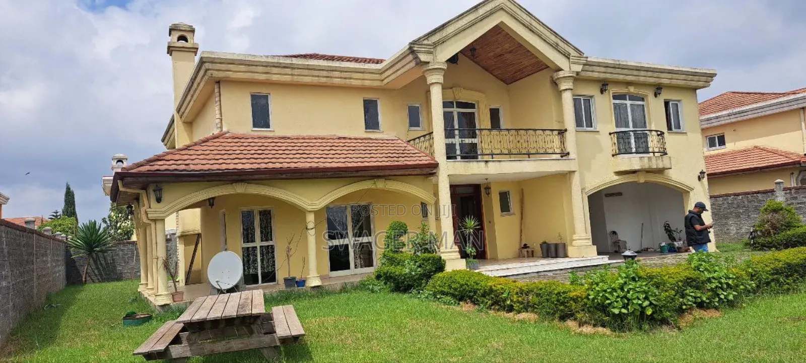 Furnished 6bdrm Townhouse/Terrace in Tafo Ccd, Yeka for sale