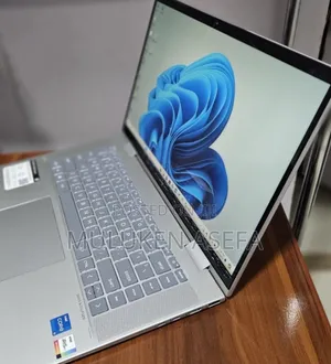 New Laptop HP Envy X360 8GB Intel Core I5 SSD 512GB