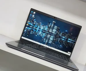 New Laptop Dell Precision 15 7520 32GB Intel Core I7 SSD 512GB