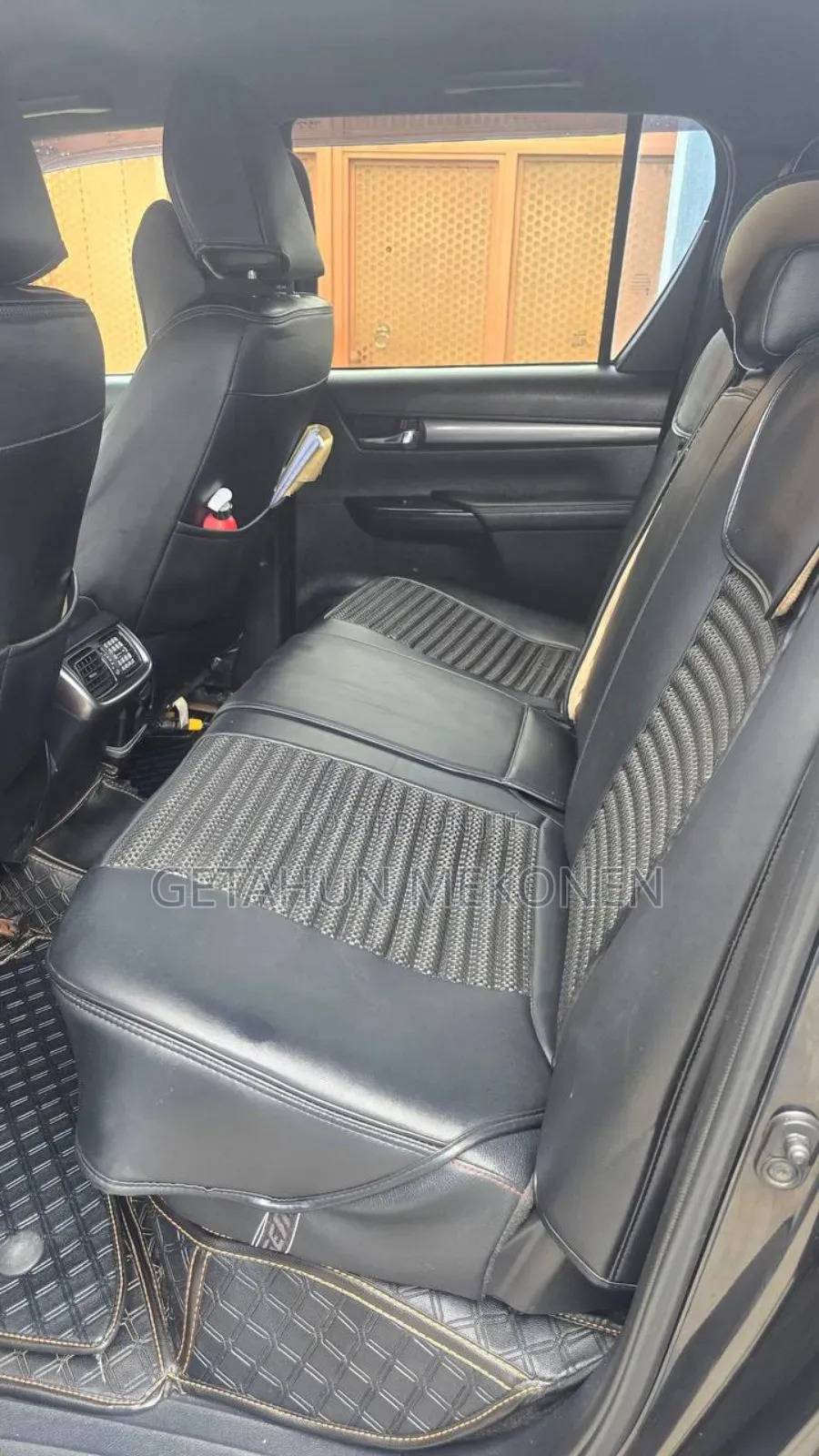 Toyota Hilux 2022 Black