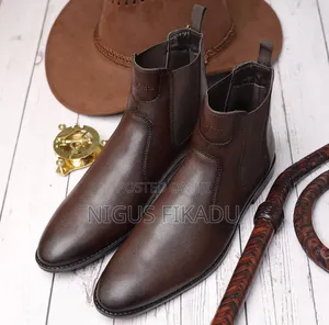 Photo - Louis Stitches