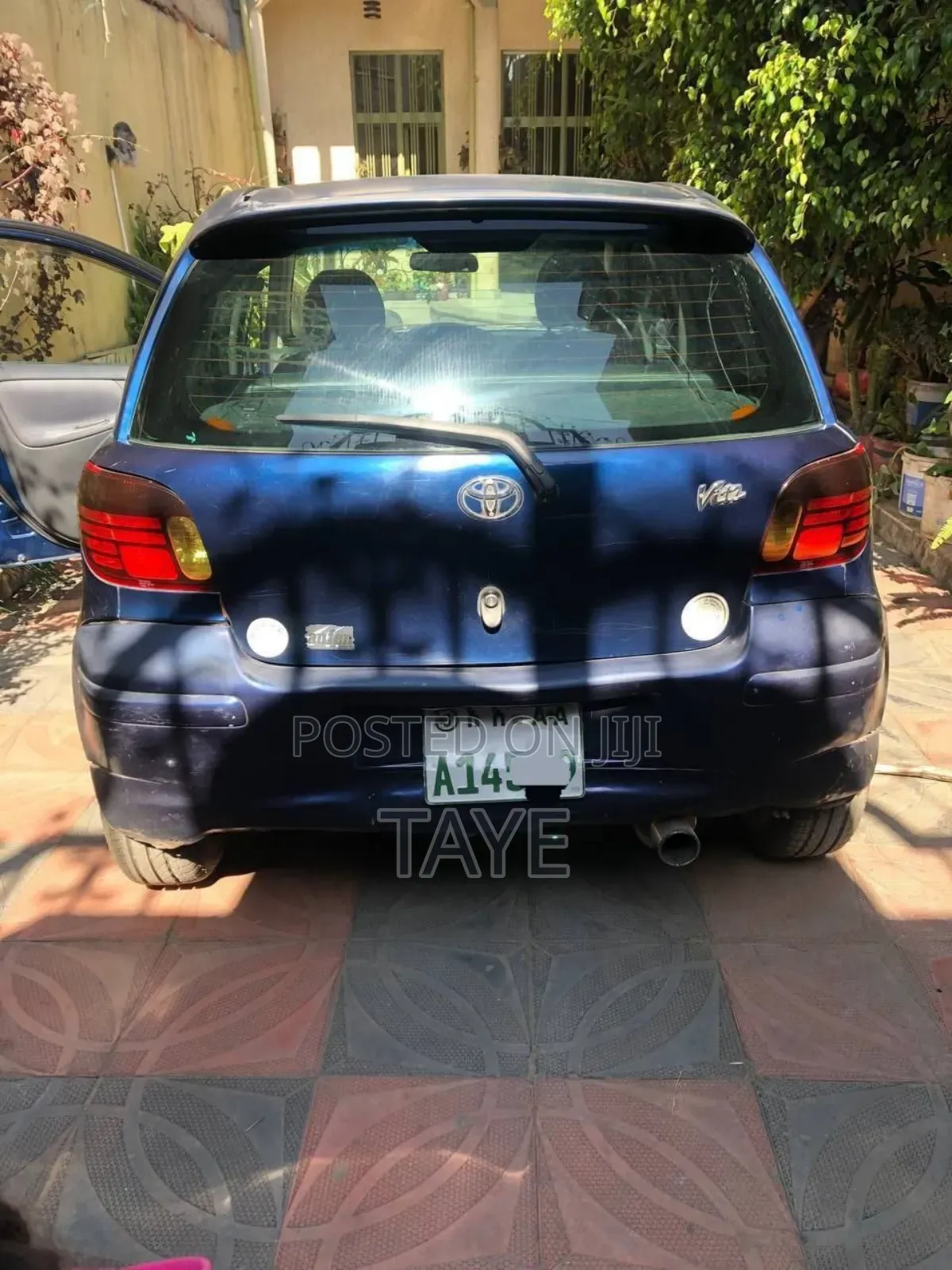Toyota Vitz 2002