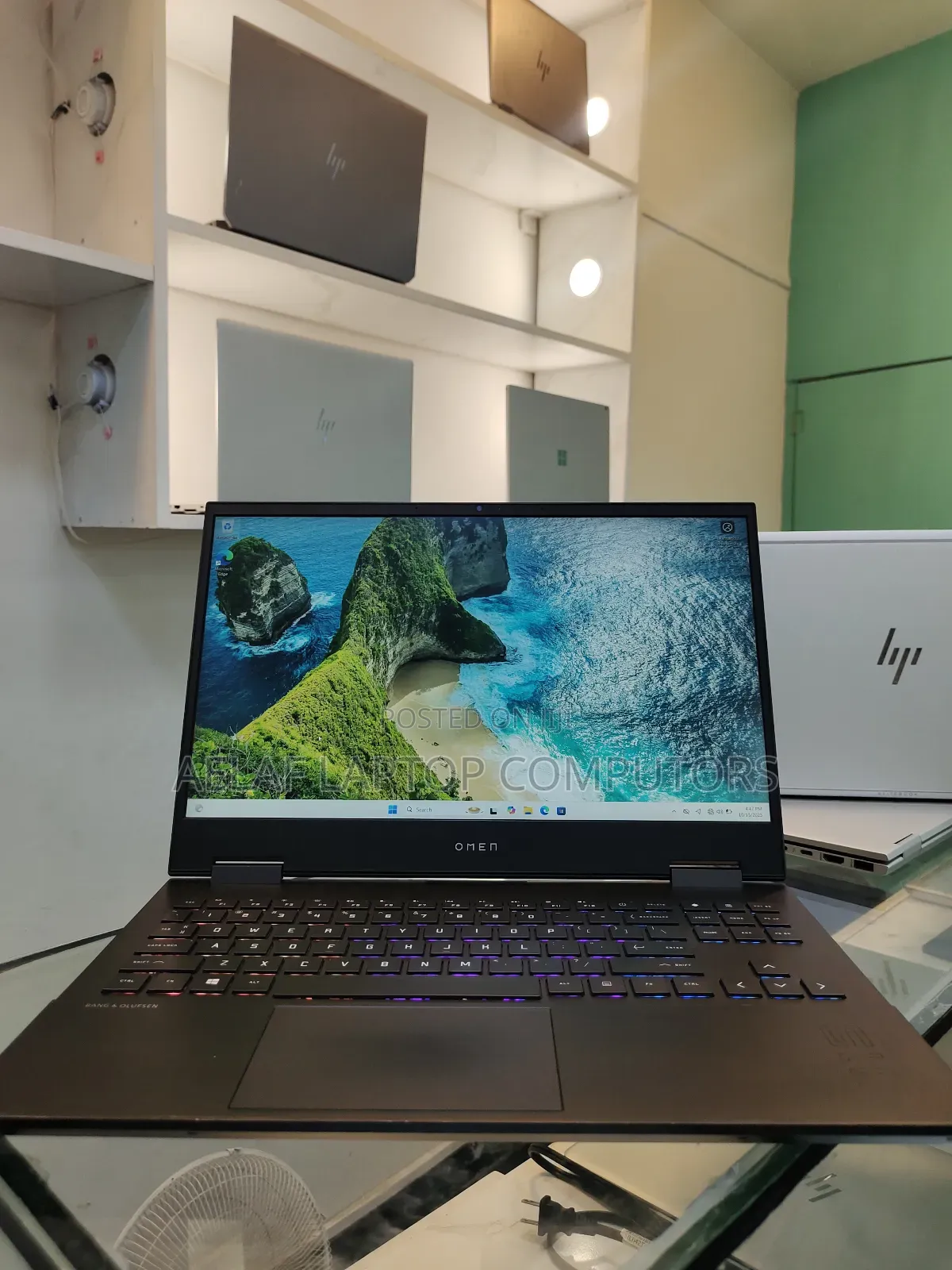 New Laptop HP Omen 15 16GB AMD Ryzen 7 SSD 512GB