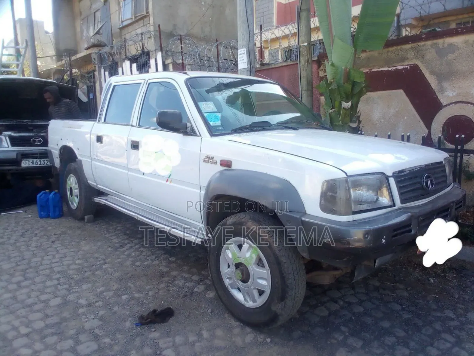 Tata B-Line 2006 White