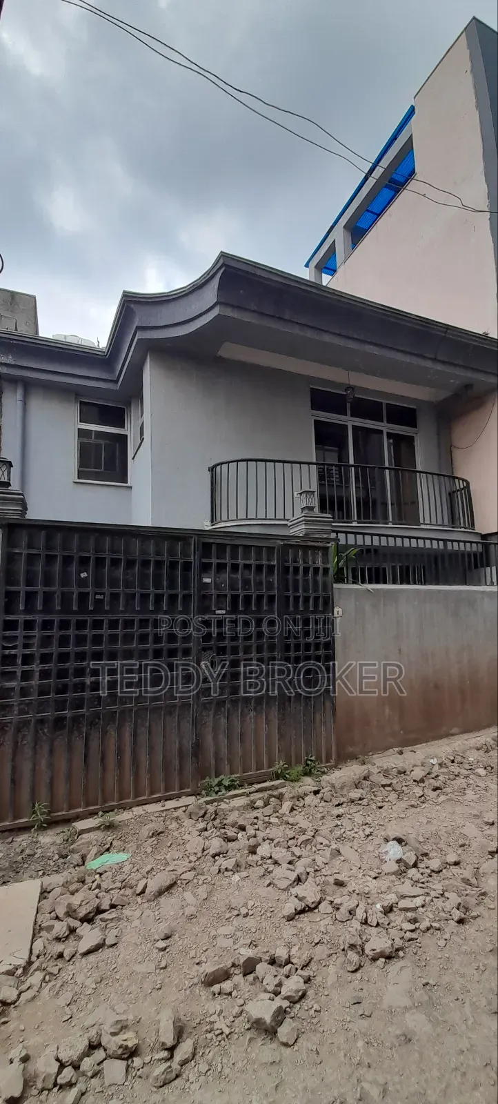 3bdrm House in Haile Garment, Nifas Silk-Lafto for sale