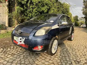 Photo - Toyota Yaris 1.0 VVT-i 2008 Blue