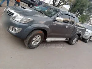 Toyota Hilux 3.0 D-4D 4x4 2012 Gray