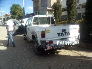 Tata B-Line 2006 White