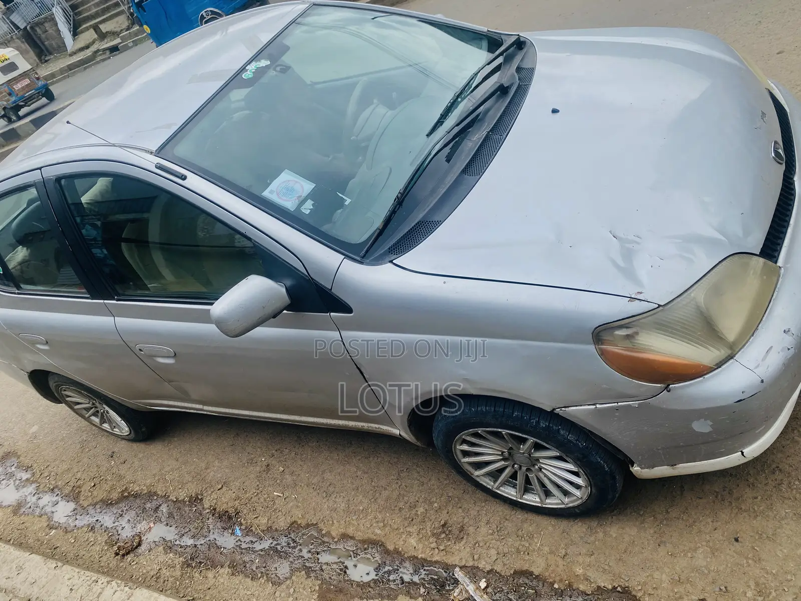 Toyota Platz 1.3 AWD 2001 Gray