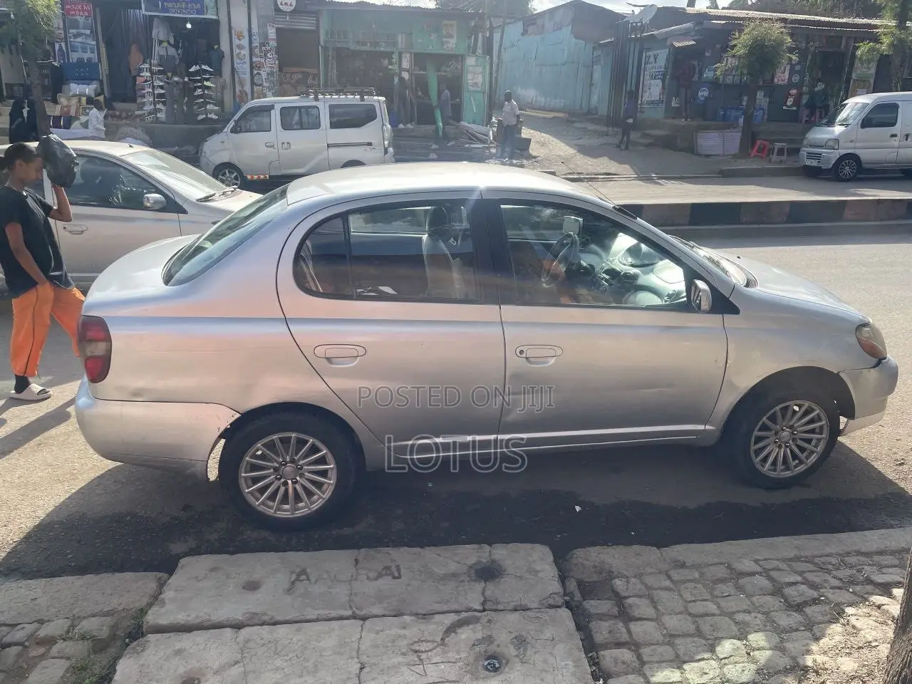 Toyota Platz 1.3 AWD 2001 Gray