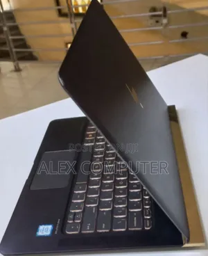 New Laptop HP Spectre 8GB Intel Core I7 SSD 256GB