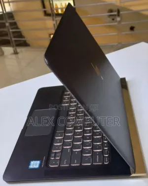 New Laptop HP Spectre 8GB Intel Core I7 SSD 256GB