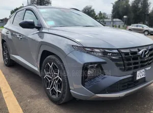 Photo - Hyundai Tucson 2022 Gray