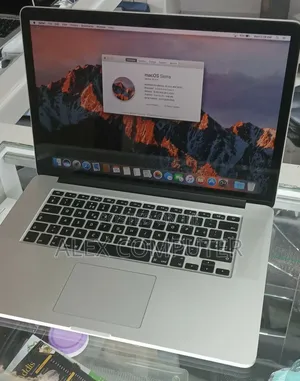New Laptop Apple MacBook Pro 2017 16GB Intel Core I7 SSD 256GB