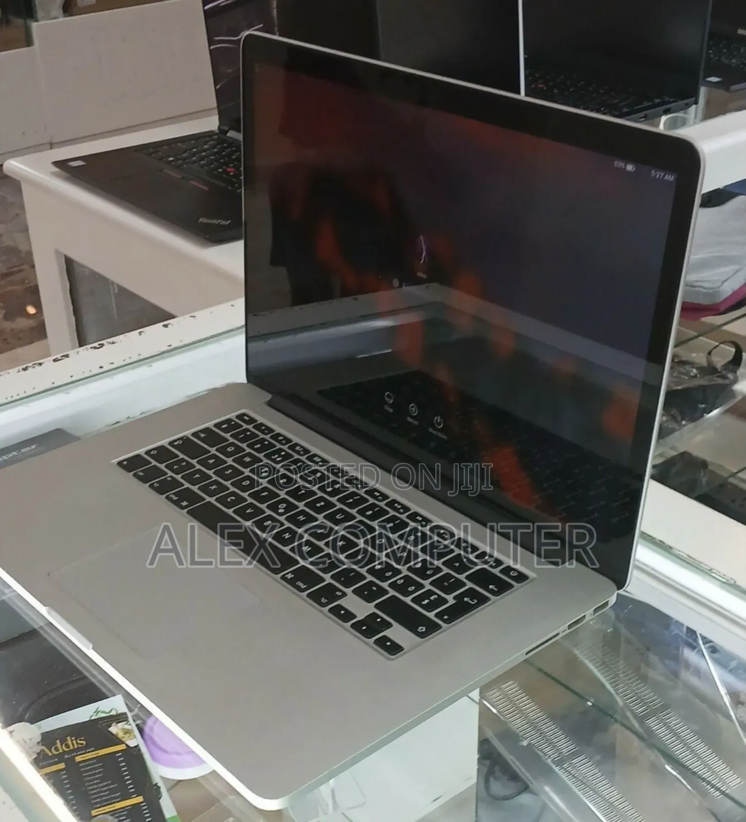 New Laptop Apple MacBook Pro 2017 16GB Intel Core I7 SSD 256GB