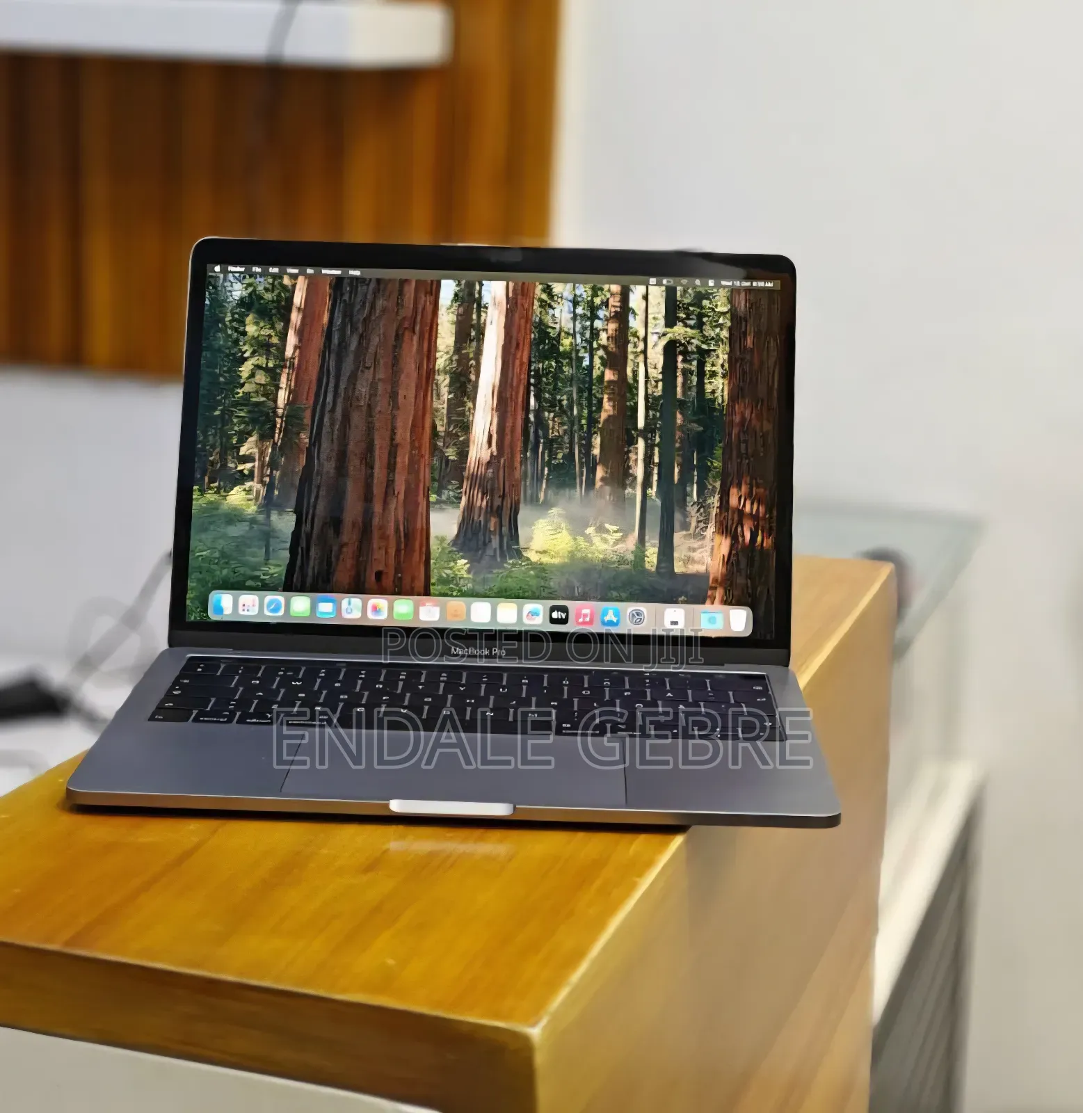 New Laptop Apple MacBook Pro 2019 16GB Intel Core I5 SSD 256GB