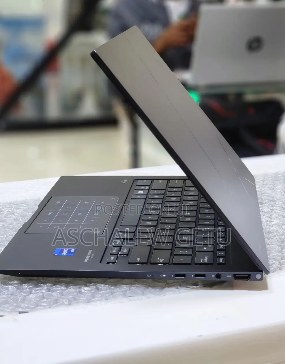 New Laptop Asus Zenbook Duo 14 16GB Intel Core I7 SSD 512GB