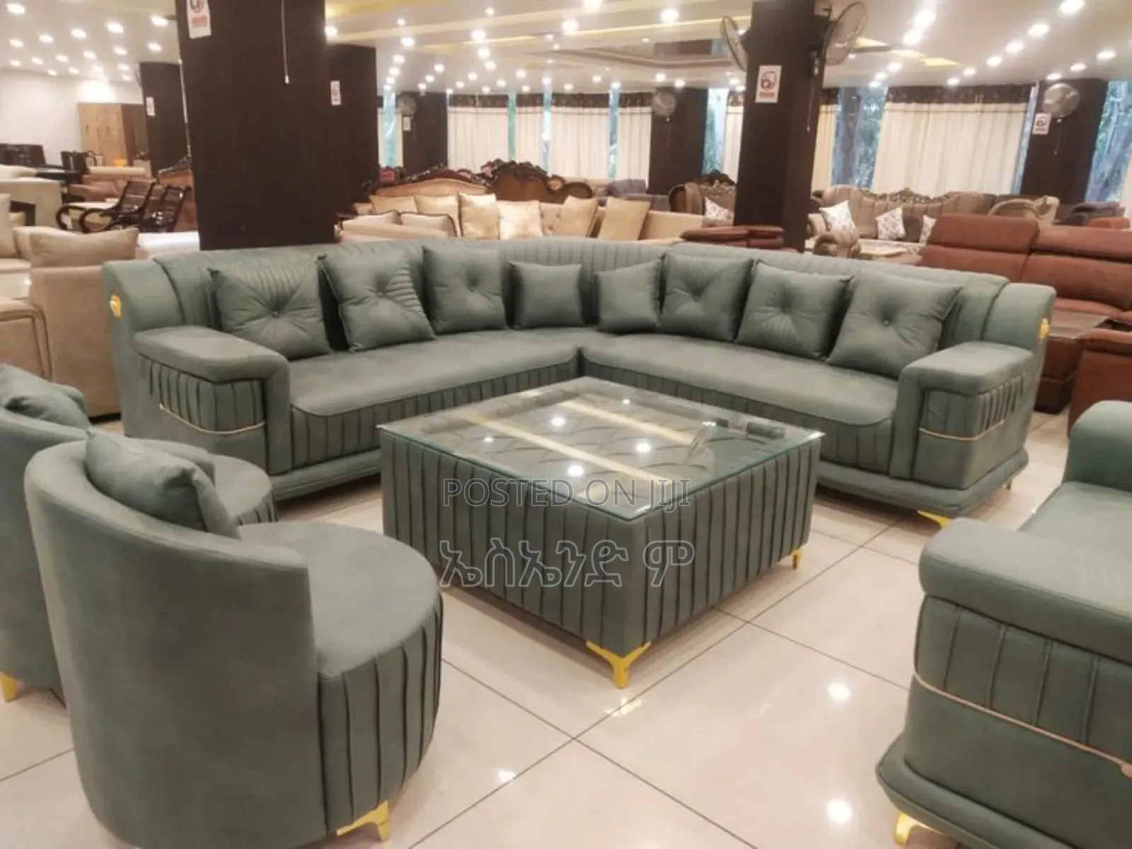 Sheviam Sofa With Table Design