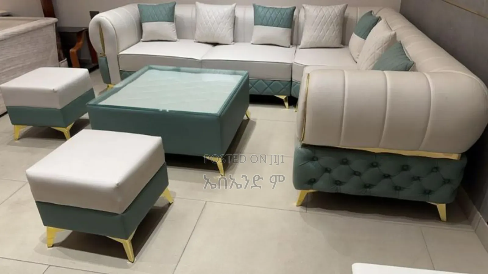 L-Style Sofa With Table Design