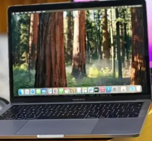 New Laptop Apple MacBook Pro 2019 16GB Intel Core I7 SSD 256GB