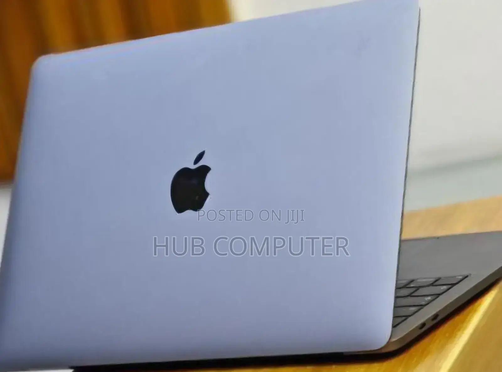 New Laptop Apple MacBook Pro 2019 16GB Intel Core I7 SSD 256GB