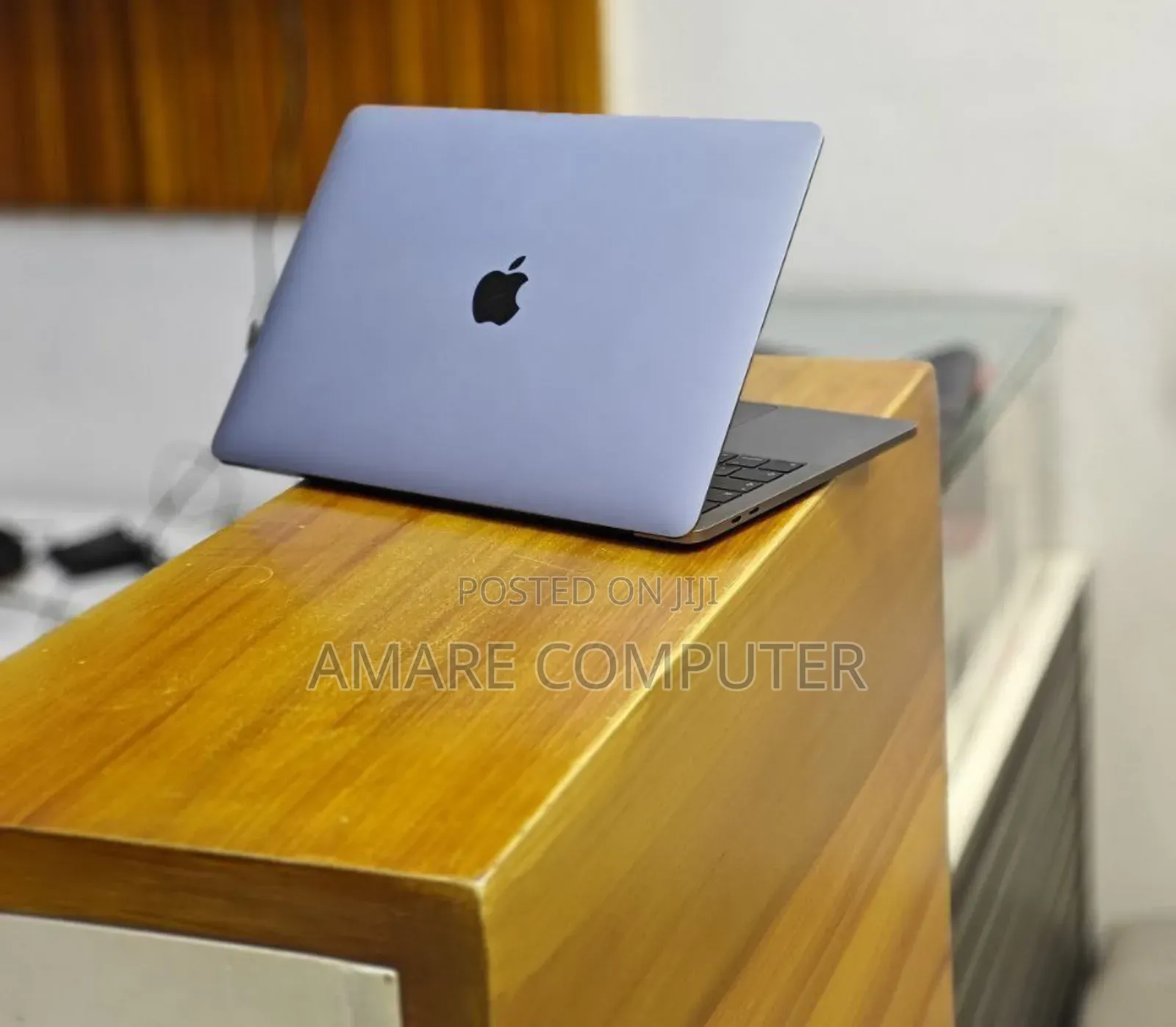 New Laptop Apple MacBook Pro 2019 16GB Intel Core I5 SSD 256GB