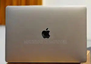 New Laptop Apple MacBook Pro 2019 16GB Intel Core I7 SSD 256GB