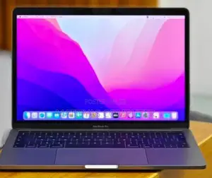 New Laptop Apple MacBook Pro 2019 16GB Intel Core I7 SSD 256GB