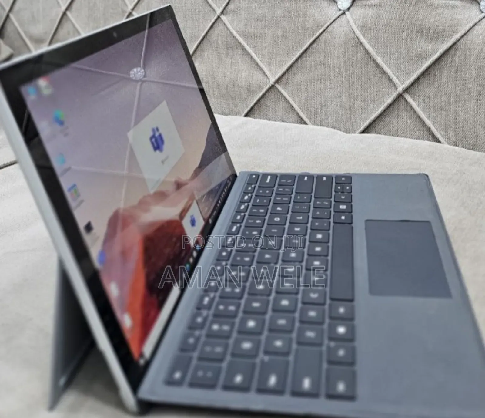 New Laptop Microsoft Surface 16GB Intel Core I7 SSD 256GB