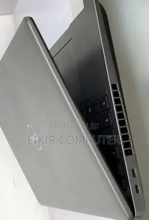 New Laptop Dell Precision 5540 32GB Intel Core I7 SSD 512GB