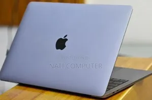 New Laptop Apple MacBook Pro 2019 16GB Intel Core i5 SSD 256GB