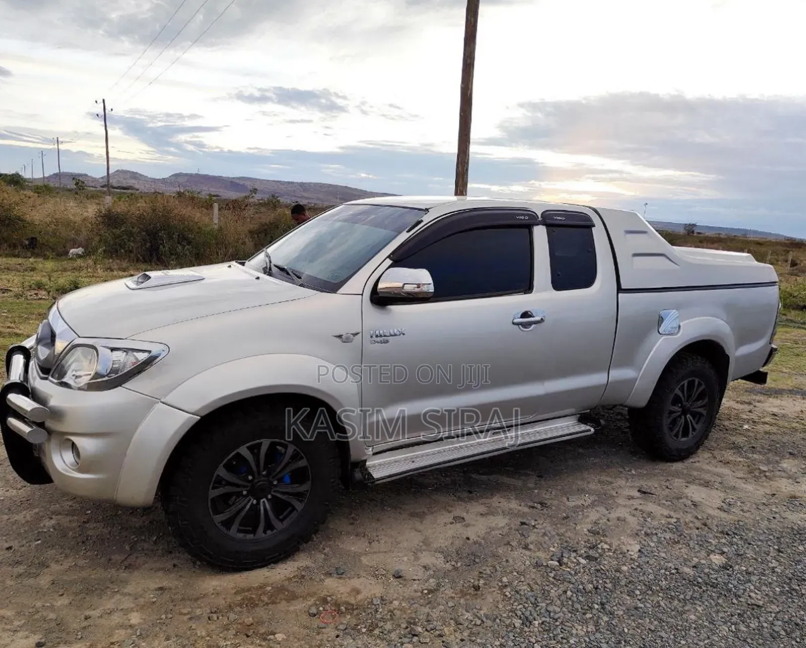 Toyota Hilux 2.5 D-4D 4X4 SRX 2010 Silver