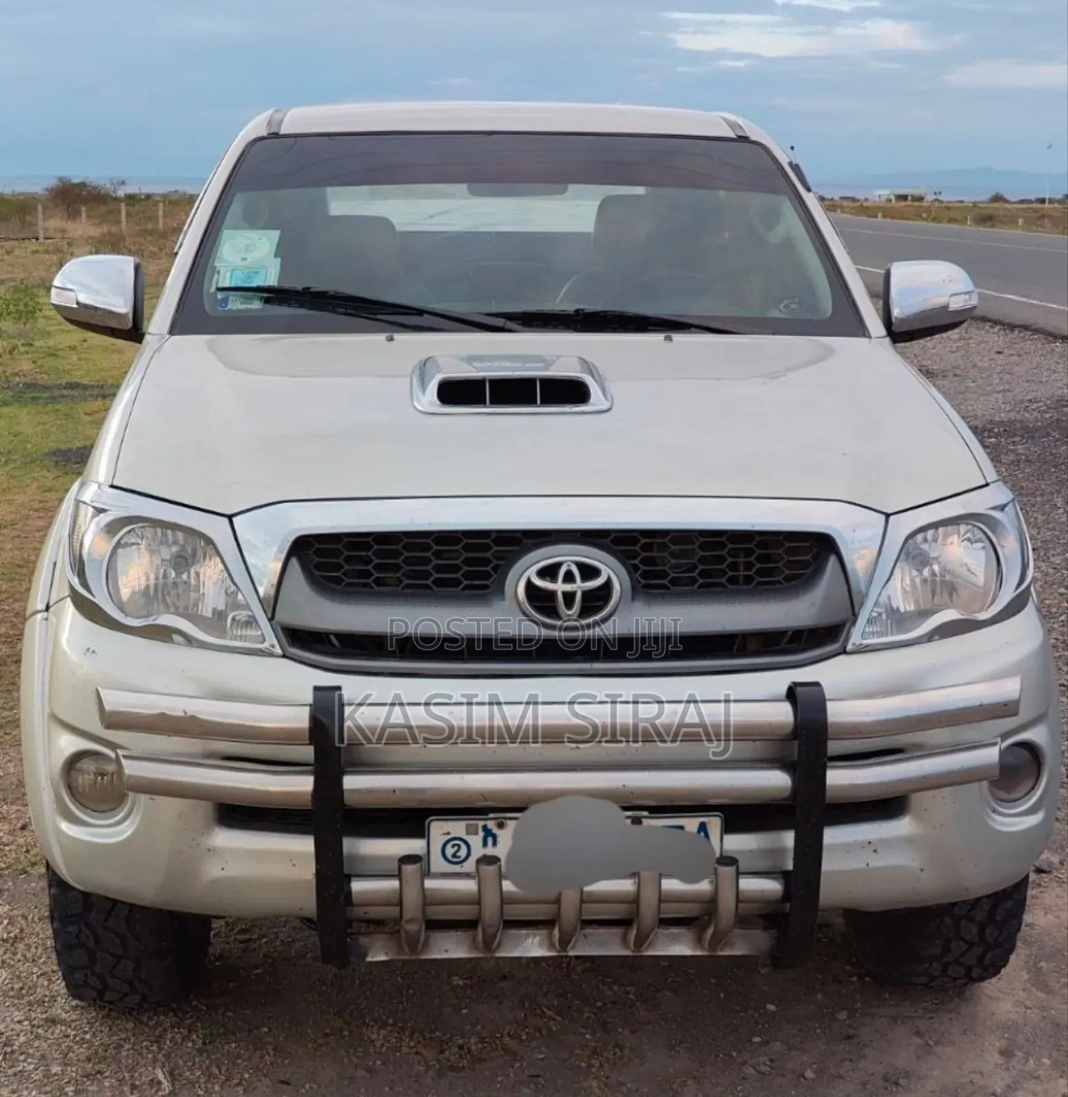 Toyota Hilux 2.5 D-4D 4X4 SRX 2010 Silver