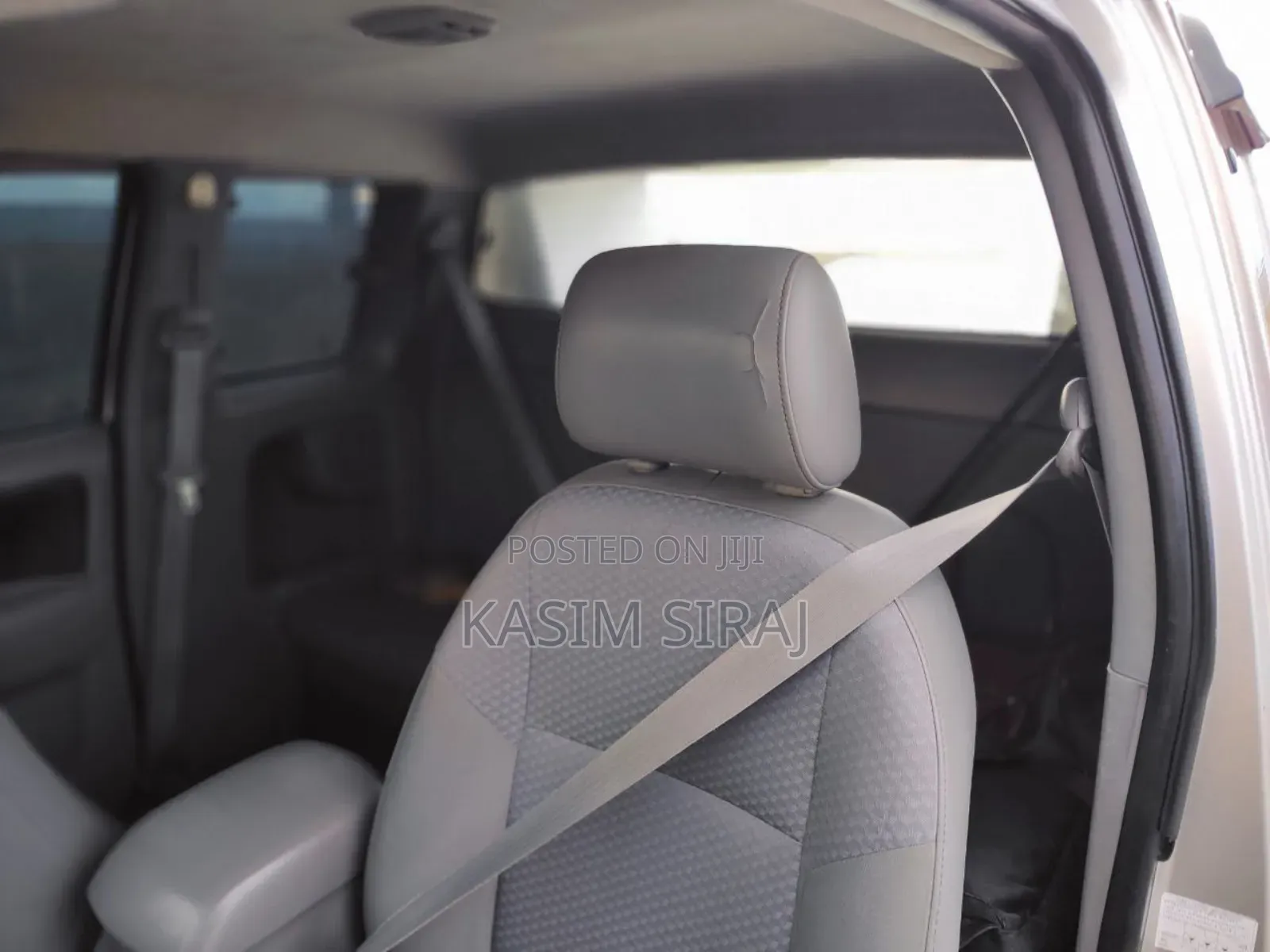 Toyota Hilux 2.5 D-4D 4X4 SRX 2010 Silver