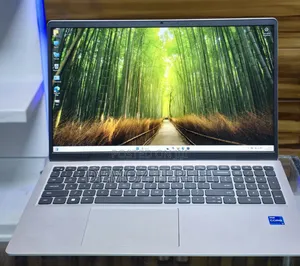 New Laptop Dell Precision 5540 16GB Intel Core I7 SSD 512GB