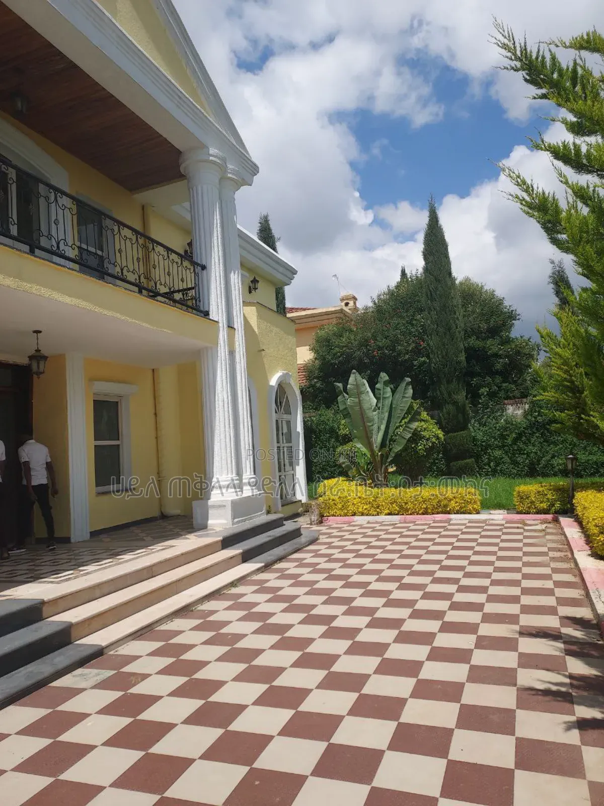 Furnished 8bdrm House in Ccd Real State, Oromia-Finfinne for sale