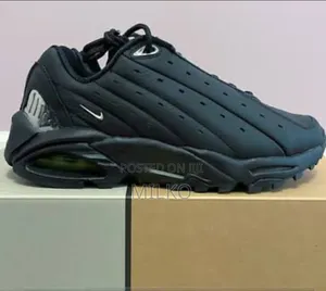 Nike Hot Step Air Nocta Shoe