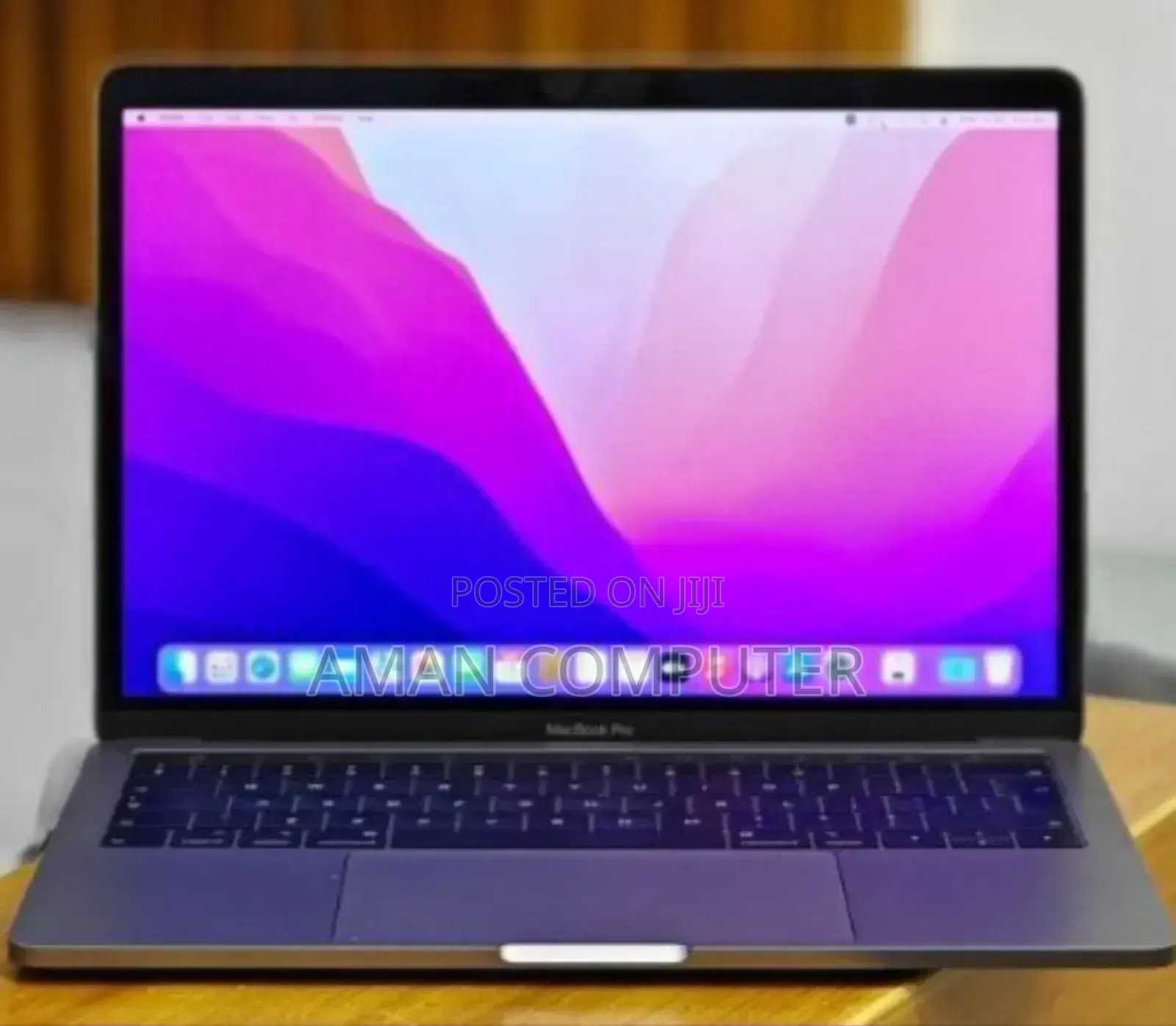 New Laptop Apple MacBook Pro 2019 16GB Intel Core I7 SSD 256GB