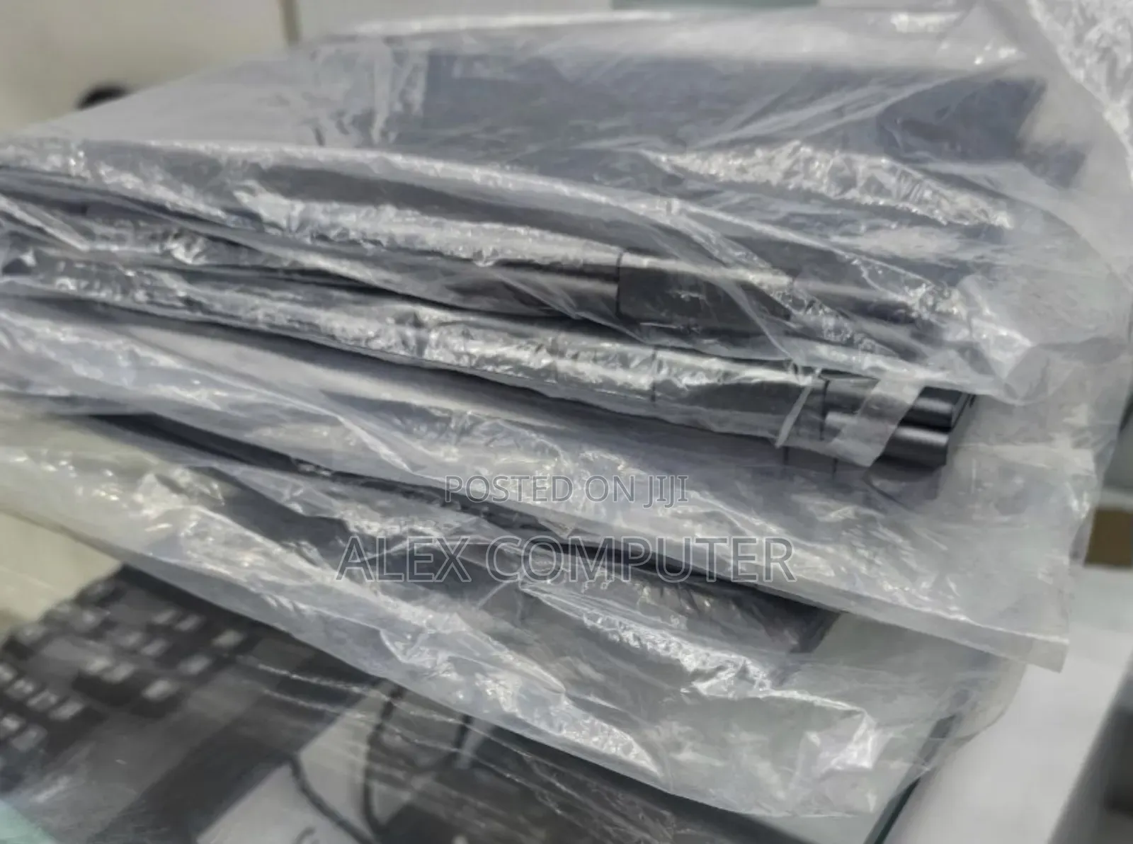 New Laptop Lenovo ThinkPad T14 16GB Intel Core I7 SSD 512GB