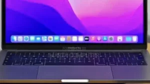 New Laptop Apple MacBook Pro 2019 16GB Intel Core I7 SSD 256GB