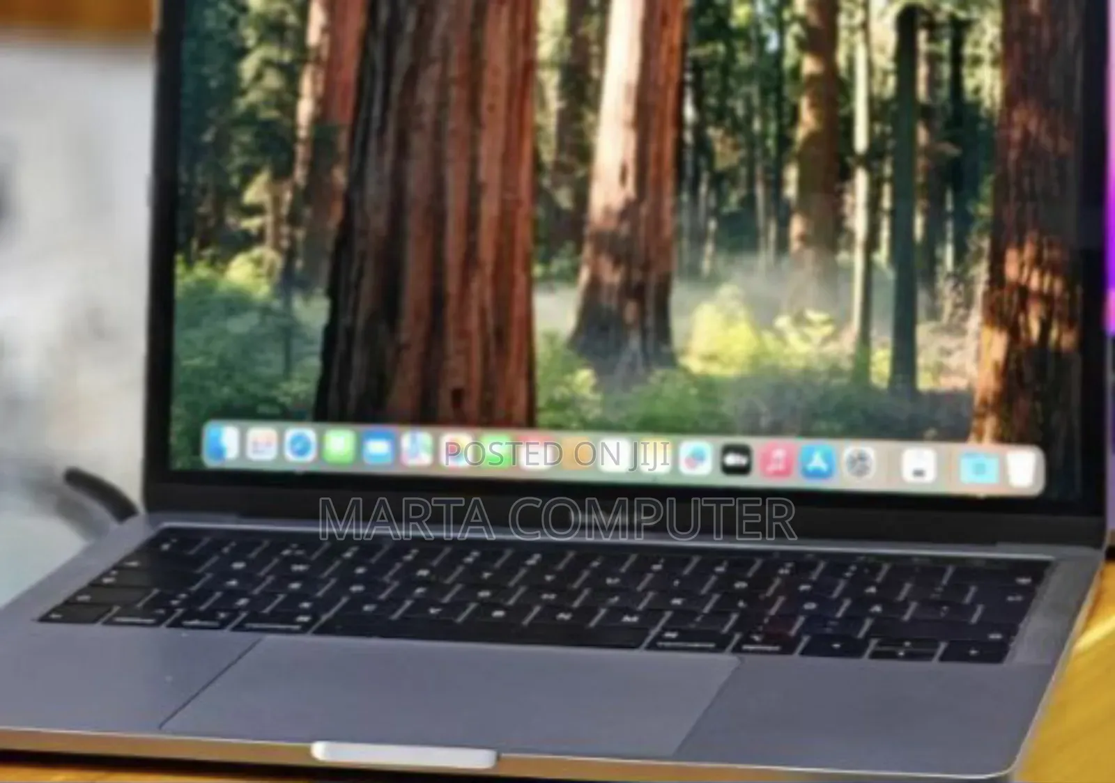 New Laptop Apple MacBook Pro 2019 16GB Intel Core I7 SSD 256GB