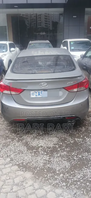 Hyundai Avante 2012 Silver