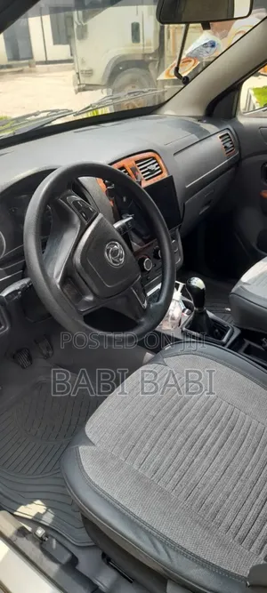 Geely Okavango 1.5 Hybrid FWD 2022 Gold