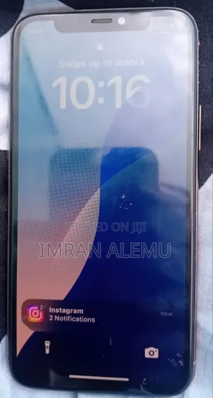 Photo - Apple iPhone 11 Pro 64 GB Gold