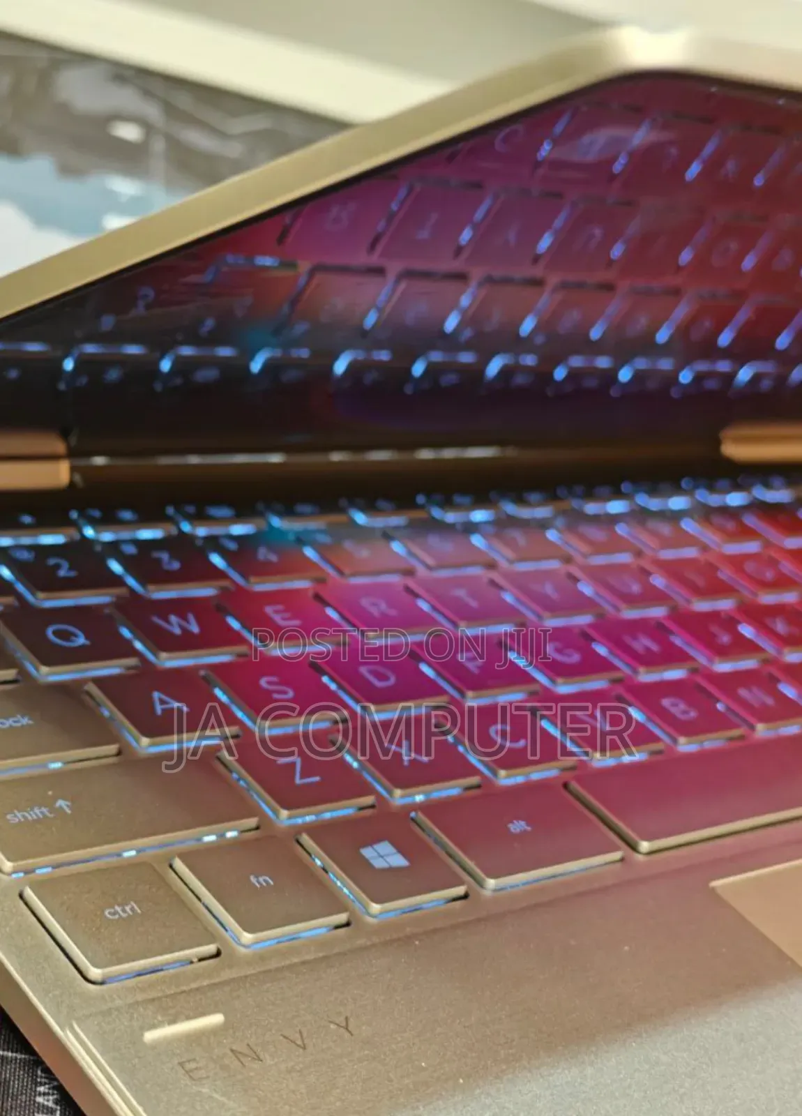New Laptop HP Envy X360 8GB Intel Core I7 SSD 1T