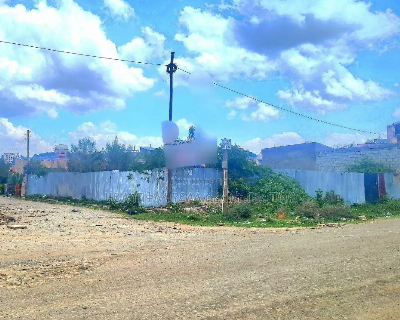 አስቸኳይ የሚሸጥ 500 ካሬ ለምፈልጉት አገልግሎት የምሆን ቦታ ሽያጭ