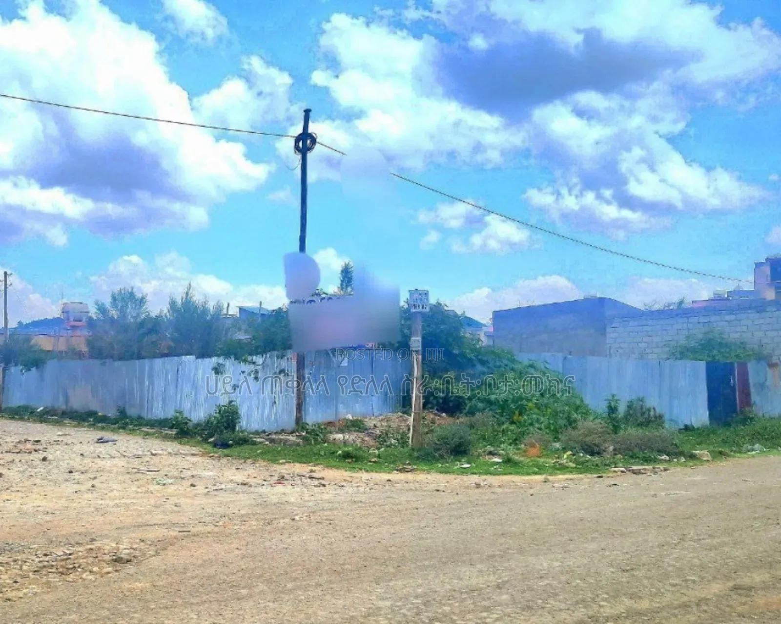 አስቸኳይ የሚሸጥ 500 ካሬ ለምፈልጉት አገልግሎት የምሆን ቦታ ሽያጭ